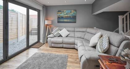 Host Stay The Old Jail Barber s Shop