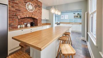 Rumah | Dapur pribadi | Ketel listrik dan pemanggang roti