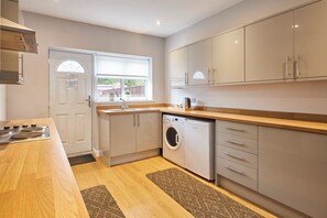 House - Host Stay Britton Hall Bungalow (Bishop Auckland)