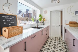 House - Host Stay Luna Terrace (Scarborough)