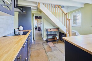 House - Host Stay Lop Hall (Whitby)