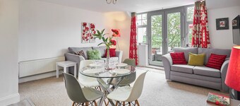 Host Stay The Paddock