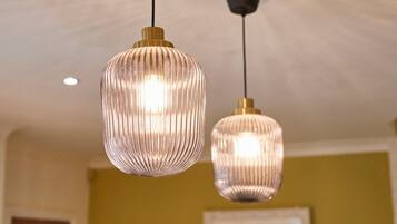 House | 1 bedroom, desk