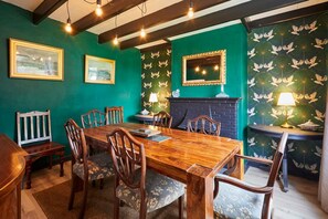 House | 4 bedrooms - Host Stay Atlanta Cottage (Whitby)