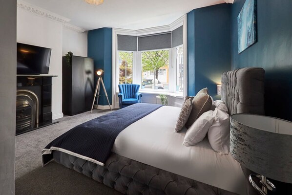 House | 9 bedrooms - Host Stay Ocean House (South Shields)