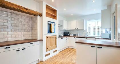 Host Stay Cromwell House