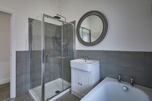 House | 2 bedrooms - Host Stay The Hay Loft (Wakefield)