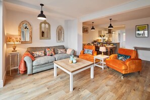 House - Host Stay The View at Orchard View (Ashbourne)