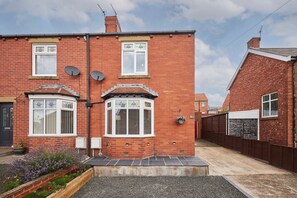 House | 2 bedrooms - Host Stay South Riggs (Bedlington)