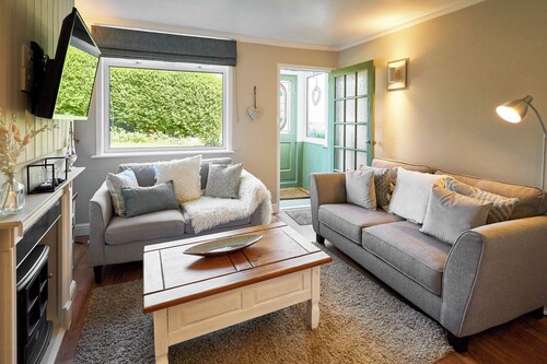 Host Stay Hope Cottage