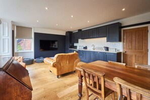 2 bedrooms - Host Stay Fauna (Whitby)