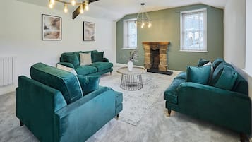 House | 6 bedrooms