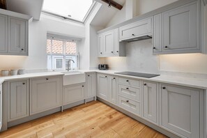 House - Host Stay 2 The Mount (Whitby)