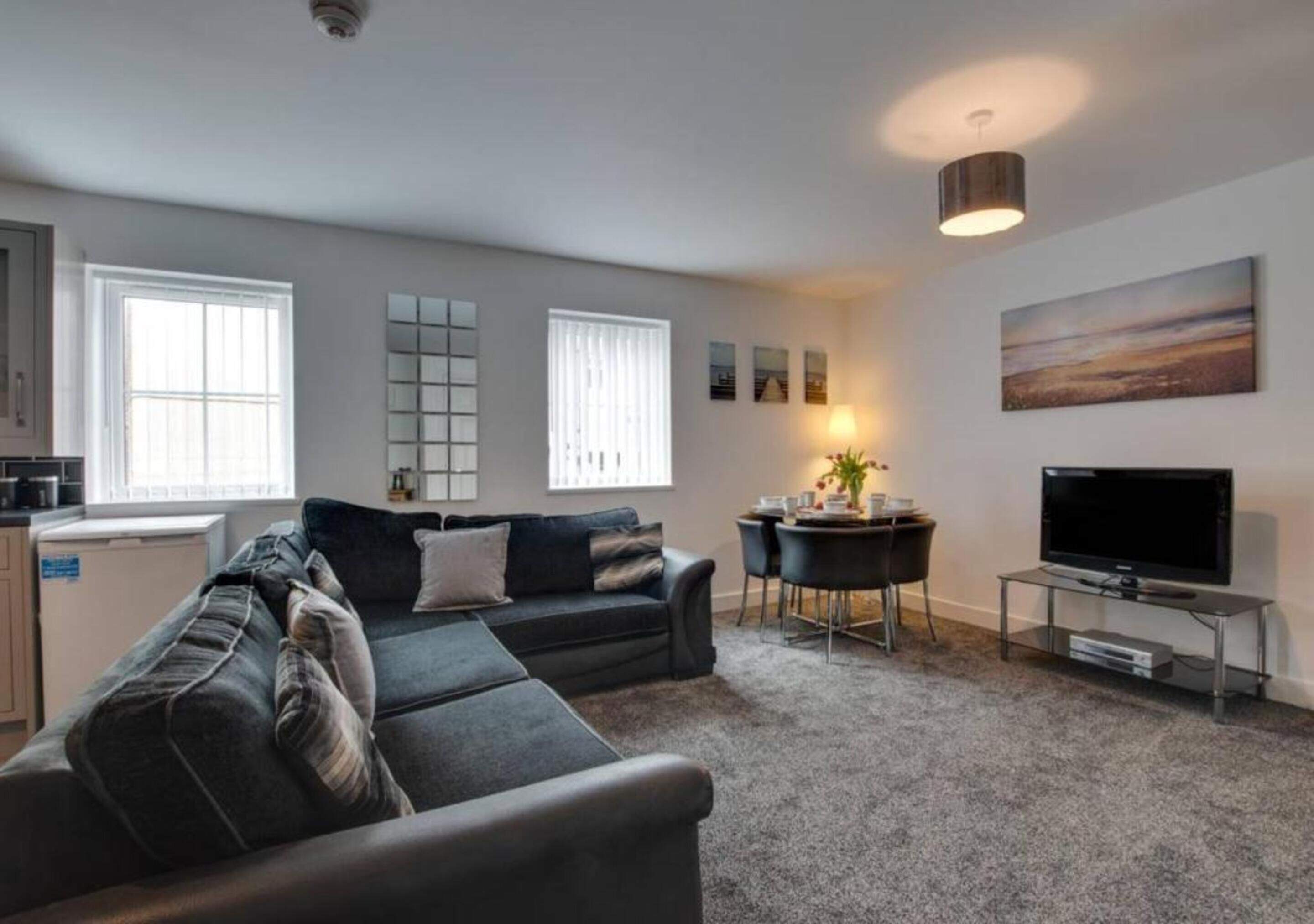 Standard Room (Driftwood) | 2 bedrooms, desk, iron/ironing board, free cots/infant beds