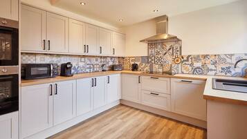 บ้านพัก | ครัวส่วนตัว | กาต้มน้ำไฟฟ้า, เตาปิ้งขนมปัง