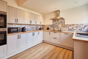 Hus | Eget kjøkken | Vannkoker og brødrister