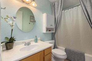 Towels, soap, shampoo, toilet paper