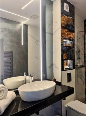 Savon, shampoing, papier toilette