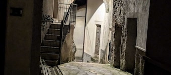 The Dwelling in the Rue A safe and comfortable home in the heart of the historic center.