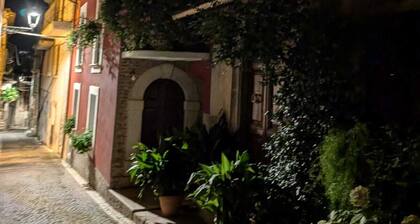 The Dwelling in the Rue A safe and comfortable home in the heart of the historic center.