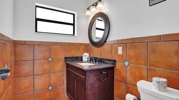 Superior Apartment | Bathroom | Shower, hair dryer, towels, toilet paper