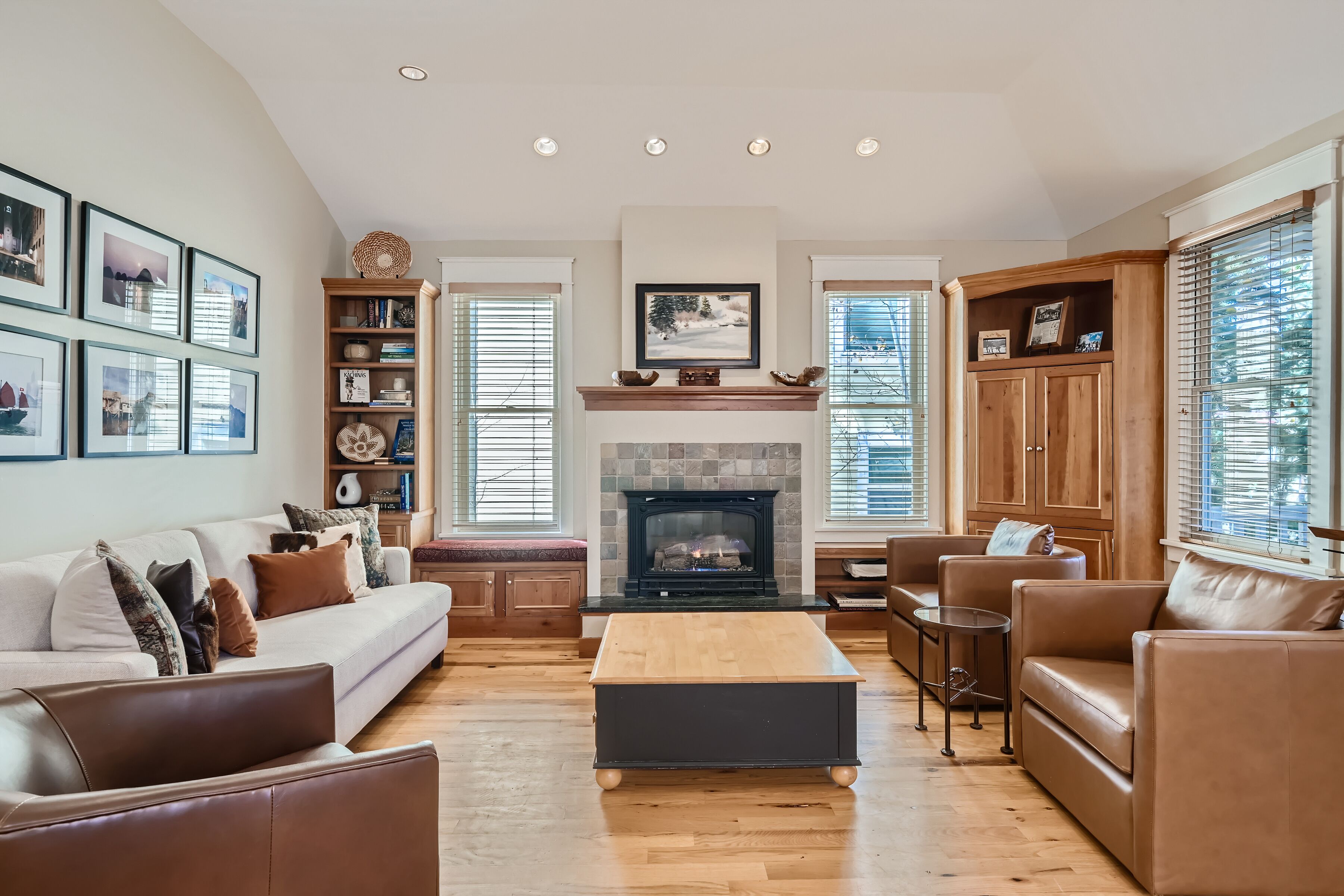 Home in Downtown Breckenridge w/ free bus to lifts, walkable to Main St & Peak 9 lifts