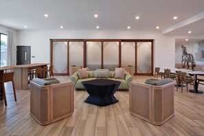 Lounge - Fairfield Inn & Suites by Marriott Tempe (Tempe)