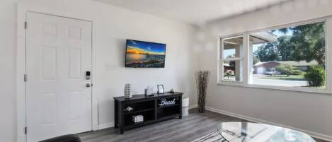 Smart TV, books