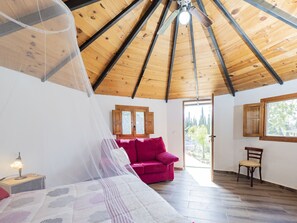 6 camere, ferro/asse da stiro, Wi-Fi gratuito, lenzuola