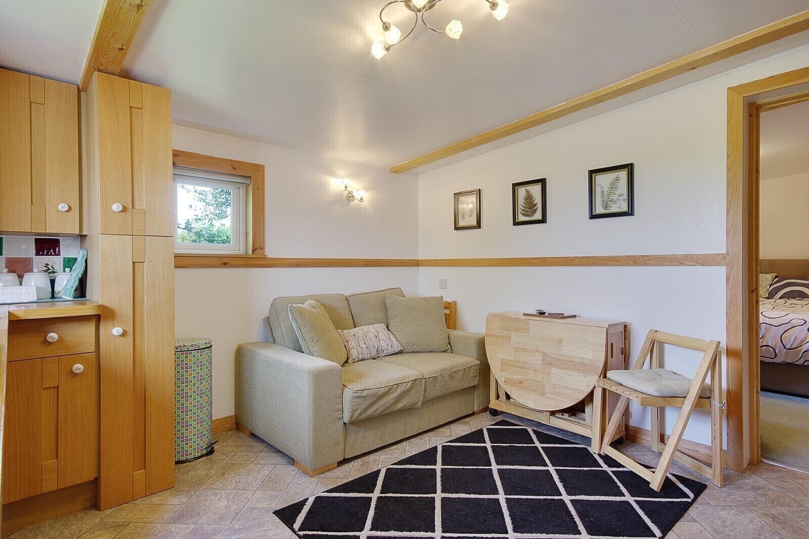 "The Ferns" One Bedroom Country Lodge - Wiltshire