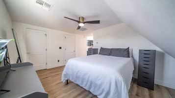 1 chambre, fer et planche à repasser, accès au Wi-Fi (inclus)
