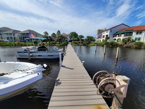 Marina - Land Lovers and Pirates Welcome! (Panama City)