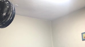 A dormitory room with two bunk beds, each with blue bedding. - Hostel Vila Brás  (São Paulo)