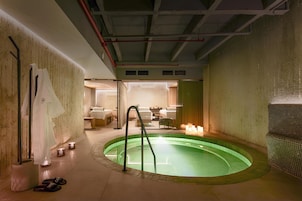 Couples treatment rooms, steam room, Turkish bath, hydrotherapy