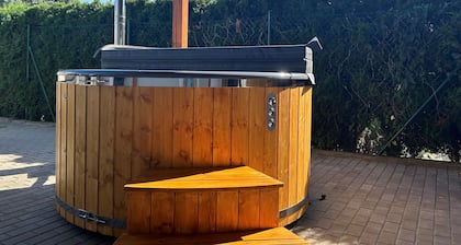 Útulné apartmány, len 5 minút autom do centra mesta Zlín. Výborná dostupnosť.