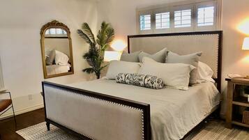 2 slaapkamers, een strijkplank/strijkijzer, gratis wifi, beddengoed