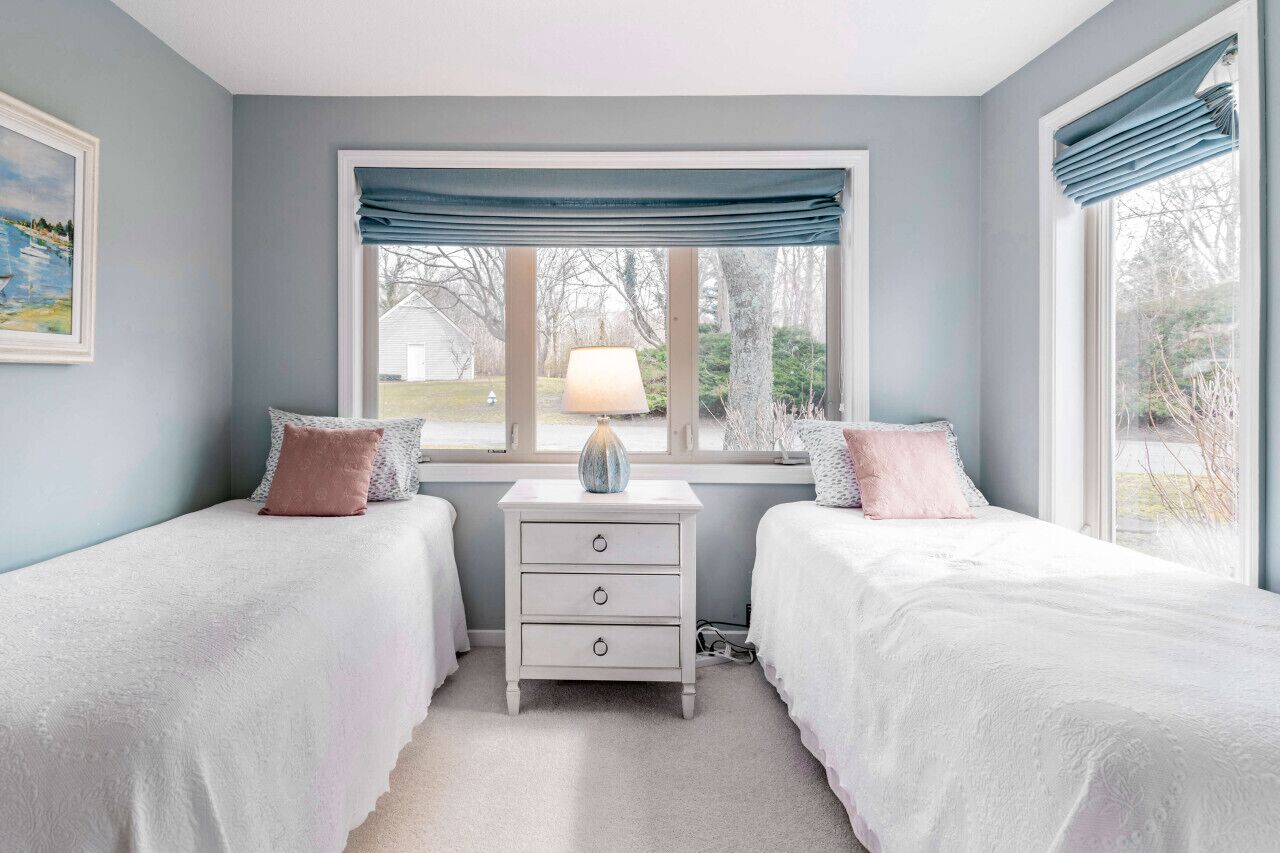 3 bedrooms, iron/ironing board, travel cot, WiFi