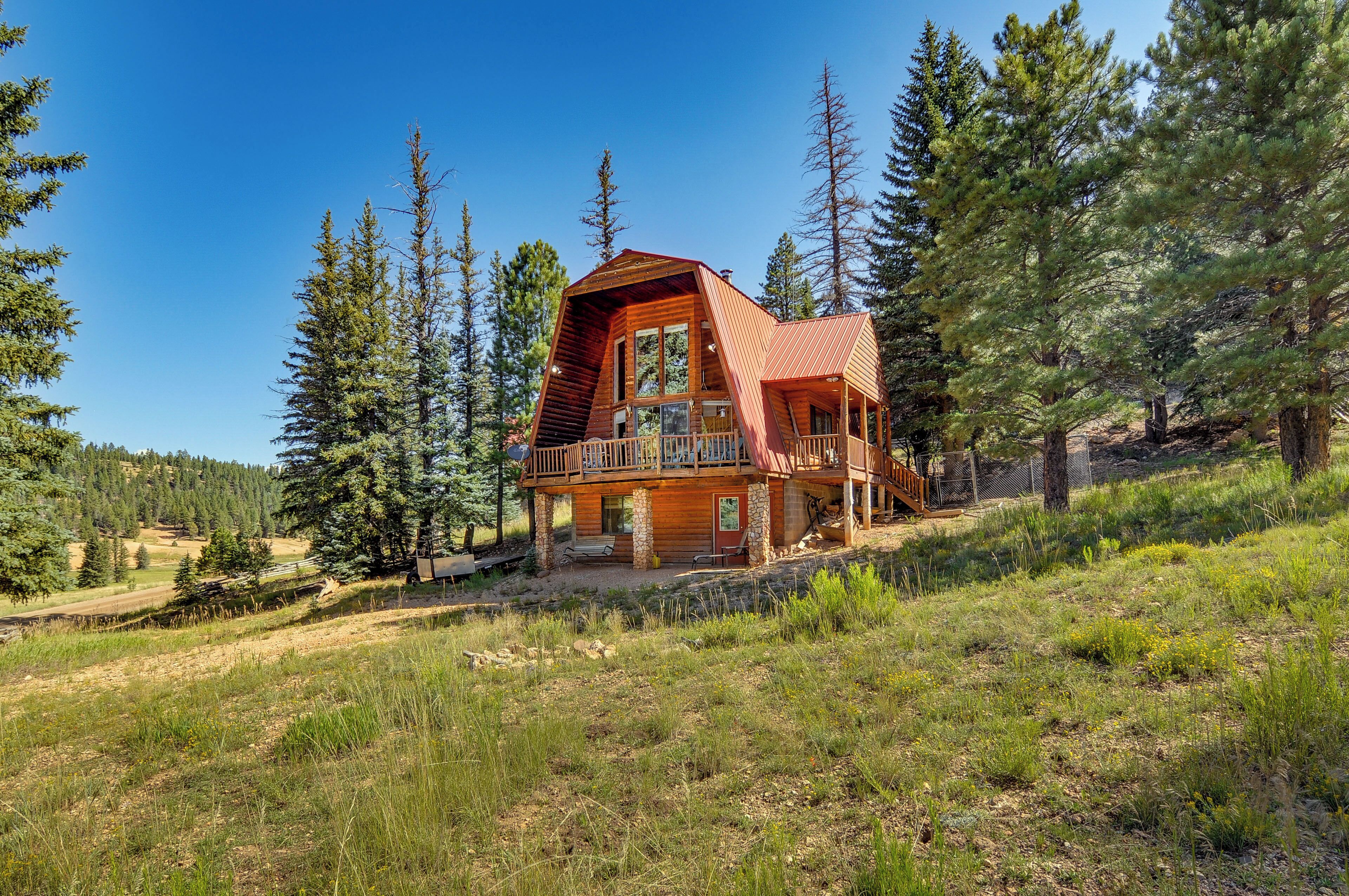 Rustic Duck Creek Village Cabin w/ Decks!