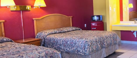 客房, 2 张双人床, 无烟房 | 办公桌、免费 WiFi、床单