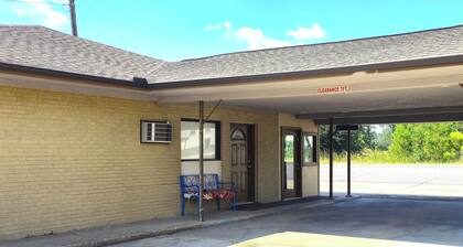 Relax Inn By OYO Sulphur Hwy 90