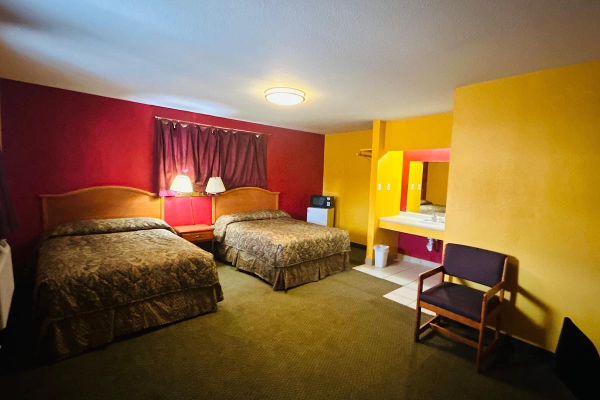 Room, 2 Double Beds, Non Smoking | Desk, free WiFi, bed sheets