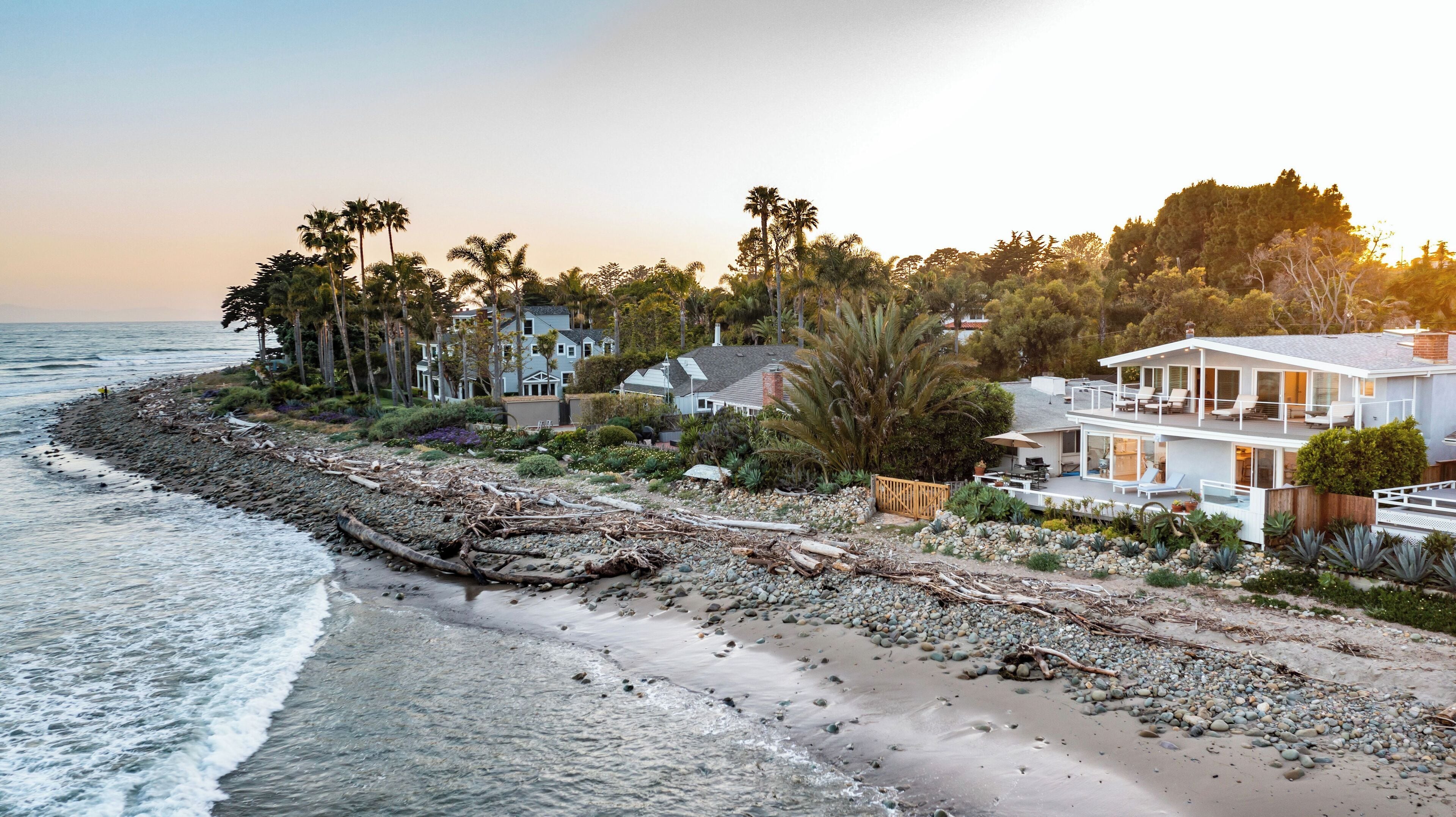 "Queen of the Coast" Beachfront Oasis in Rincon Point