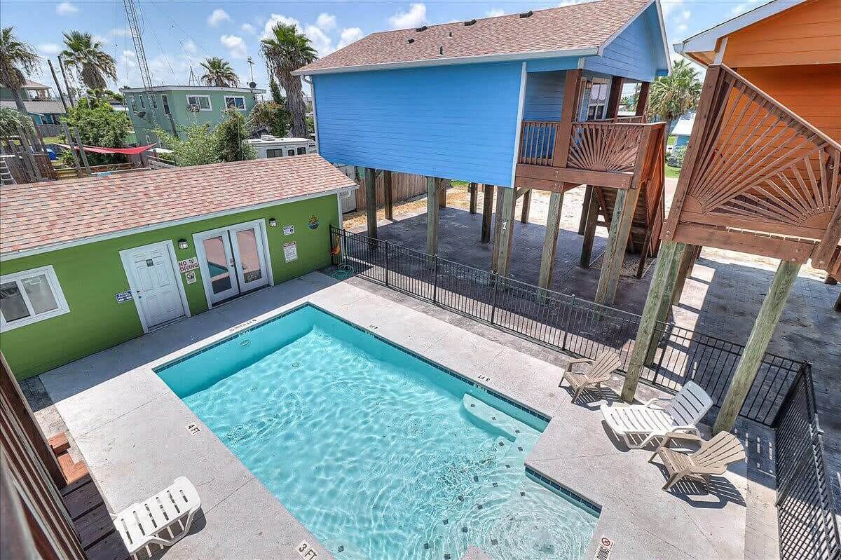 Pet Friendly | Pool |  BBQ Grills