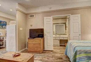 1 室のベッドルーム、アイロン / アイロン台、WiFi、ベッドシーツ