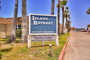 Property grounds - Island Oasis- Beach Access | Pools! | Volleyball! (Port Aransas)