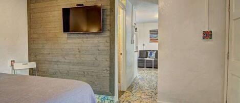 1 chambre, fer et planche à repasser, Wi-Fi, draps fournis