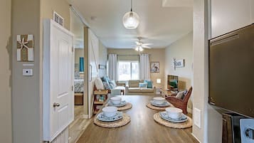 TV, DVD player, offices