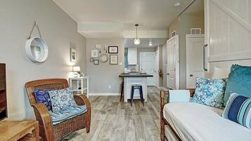 1 habitación, tabla de planchar con plancha, wifi y ropa de cama