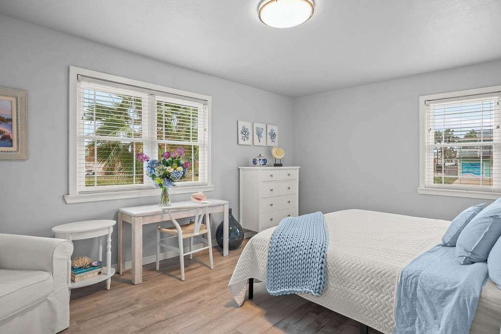 3 Schlafzimmer, Schreibtisch, Bügeleisen/Bügelbrett, WLAN