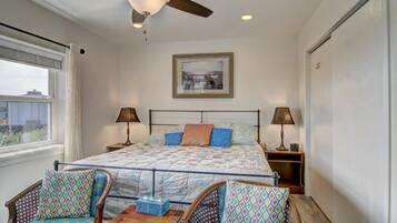 3 bedrooms, desk, iron/ironing board, WiFi